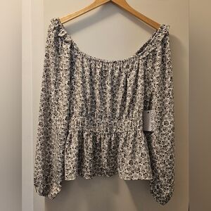 Nine West NWT Women's Gray & White Floral Off-Shoulder Blouse - Size L